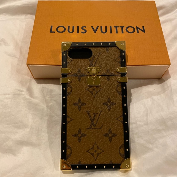 Louis Vuitton Eye trunk for iPhone 7 - Picture 1 of 2